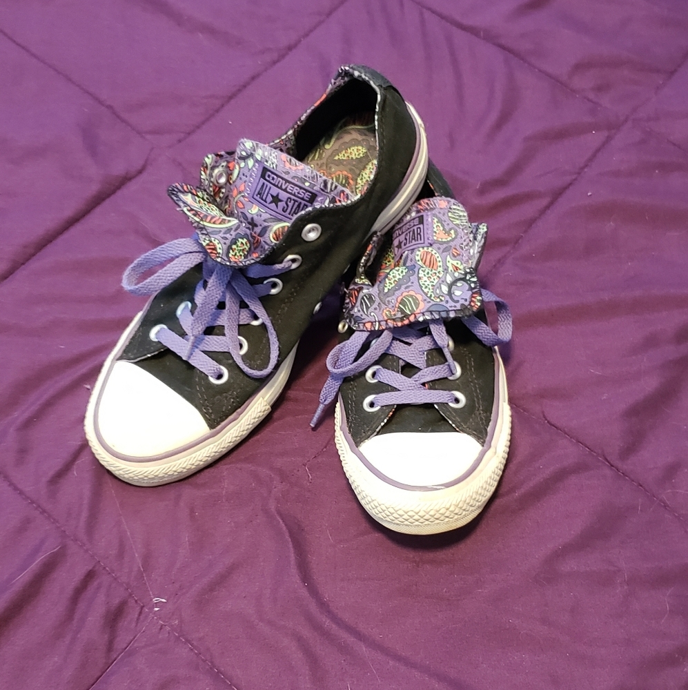 Converse with double tongue and purple laces